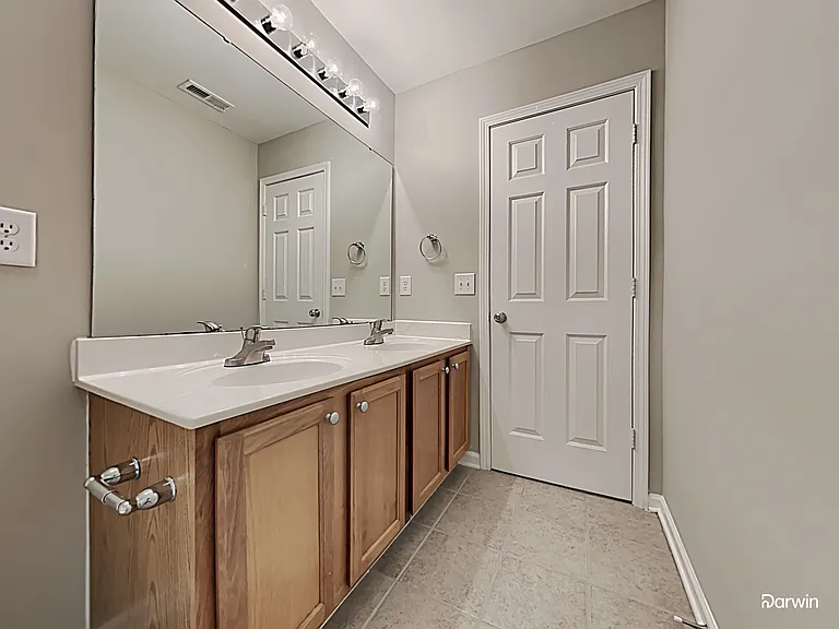 1909 Thorn Crest Dr — Photo 18