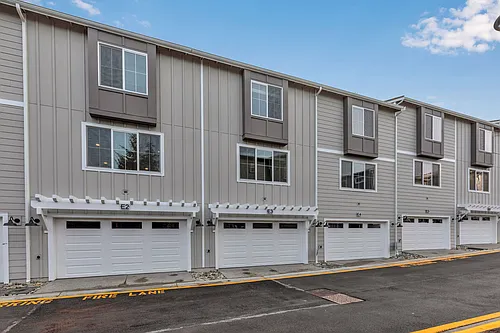 15423 Admiralty Way #E3 Photo 1 15423 Admiralty Way #E3 Photo 1