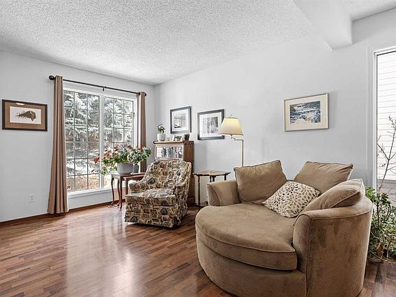 3rd image of 292 E Douglas Ridge Close SE