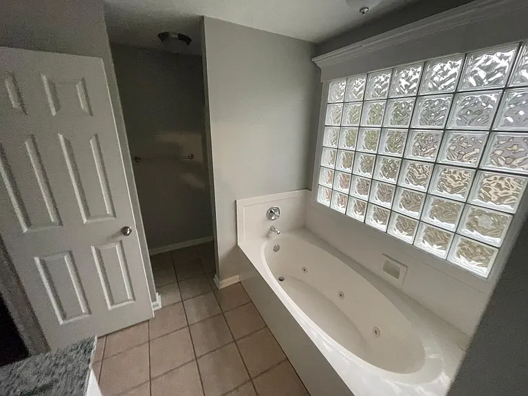 1717 Point West Dr — Photo 51