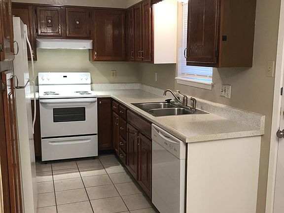 4th image of 634 S Bowie Dr