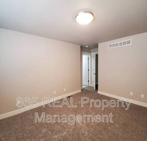 1699 Westward Pl #3 — Photo 9
