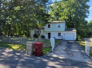 96 Pheasant Dr, Bayville, NJ 08721
