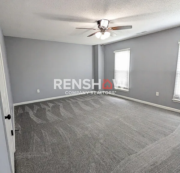 8161 Effingham Dr — Photo 27