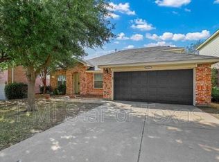 8321 Tribute Ln, Fort Worth, TX 76131