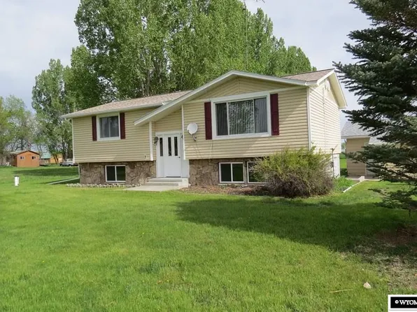 1631 N Smith Rd, Riverton, WY 82501