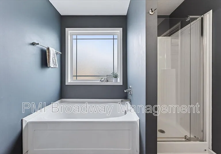837 Shelton Cir — Photo 29