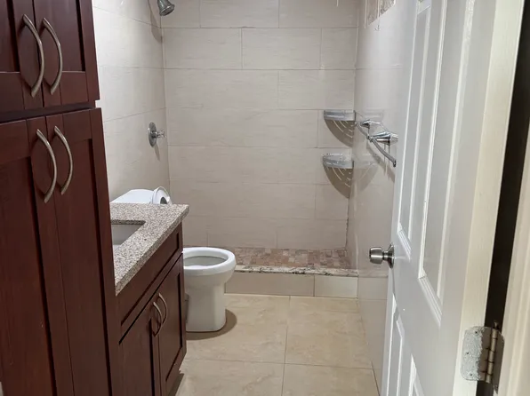 1232 Hala Dr, Honolulu, HI 96817