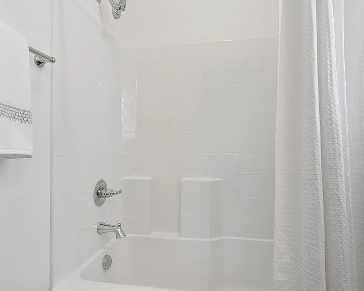 137 Huntley Dr — Photo 17