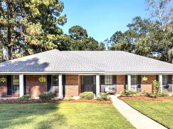 803 Regents Dr E, Mobile, AL 36609