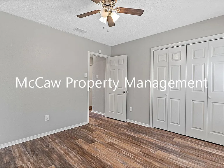 210 Rolston Rd #4 — Photo 17