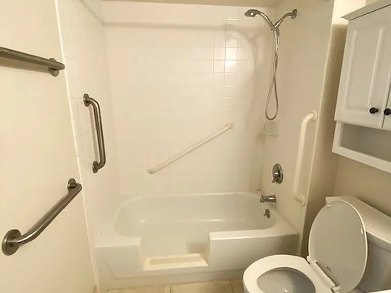 1448 Young St #1106 — Photo 10