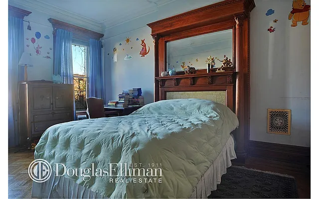 Sold by Douglas Elliman | media 10