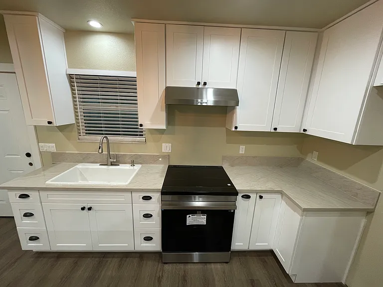 322 N Townsend Ave #1/2 — Photo 6