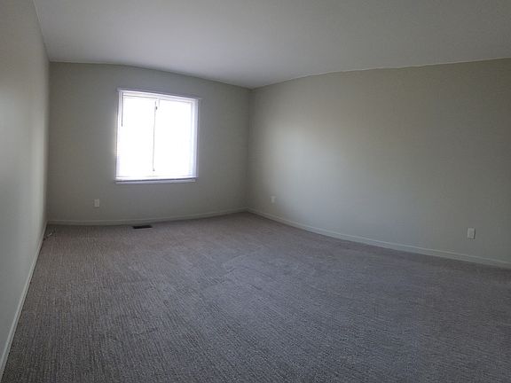 5th image of 6682 Maple Lakes Dr