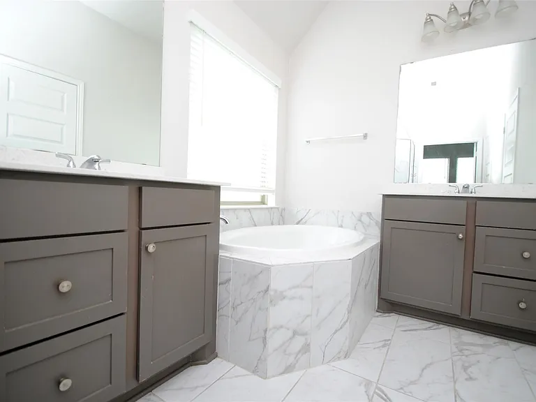 24978 Tidmor Ln — Photo 13