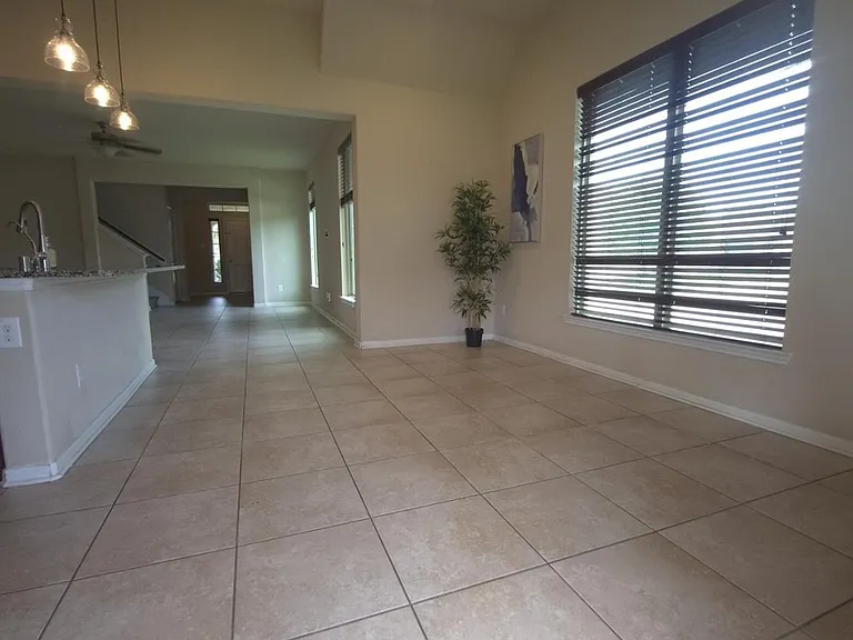 20703 Winghaven Dr — Photo 14