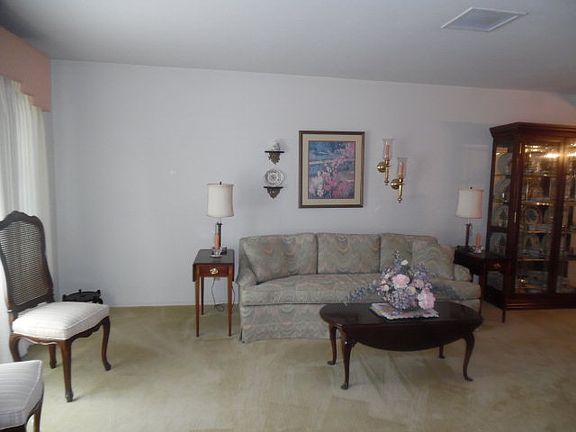 4th image of 2608 W Dengar Ave