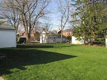 4th image of 18409 Hazelwood Ave