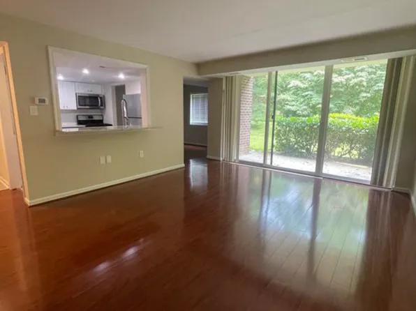 1426 Northgate Sq Unit 2, Reston, VA 20190