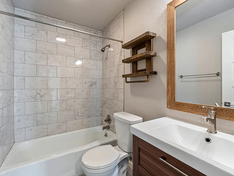 5708 Blythewood Dr — Photo 18
