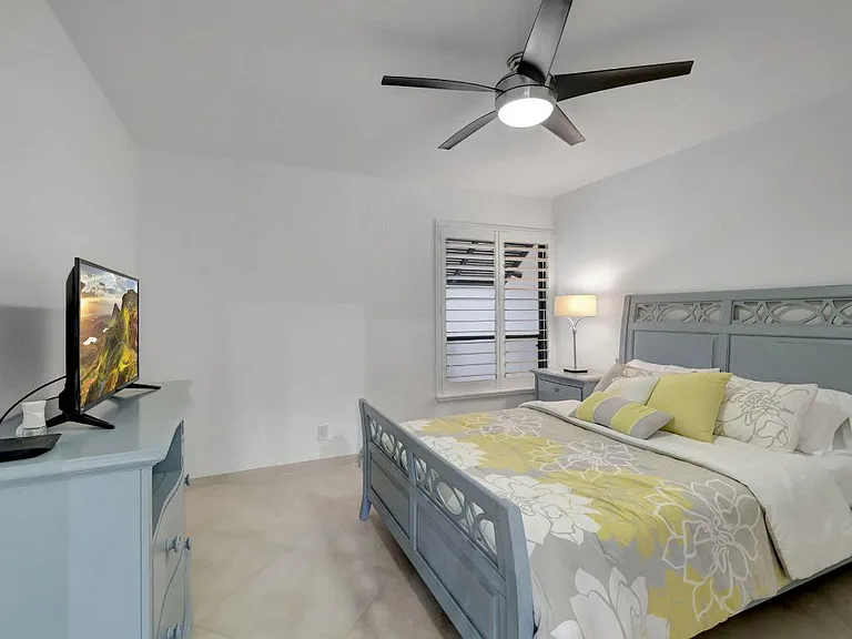 902 Foxpointe Cir — Photo 23