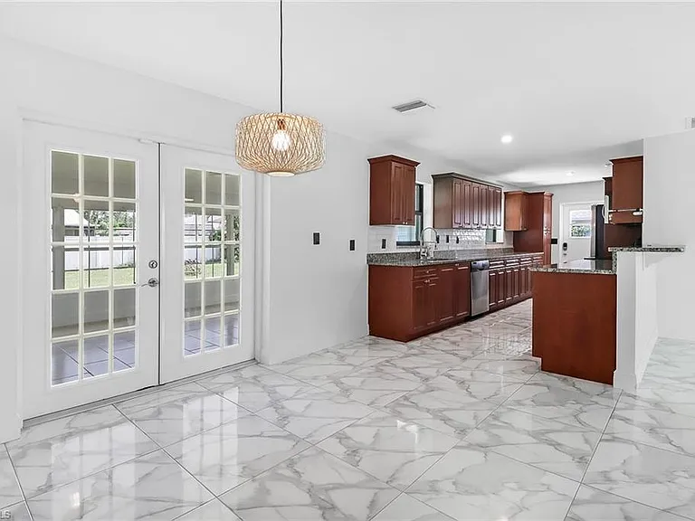 18659 Sarasota Rd — Photo 4