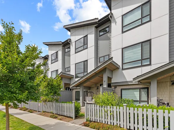 16589 25a Ave #37, Surrey, BC V3Z 0S2