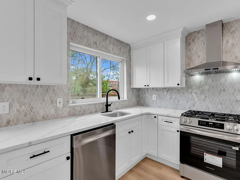 190 Spruce St #4 — Photo 15