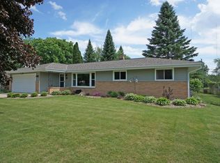 11807 W Woodside Dr, Hales Corners, WI 53130