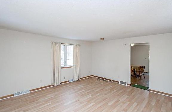 4th image of 4035 56th St