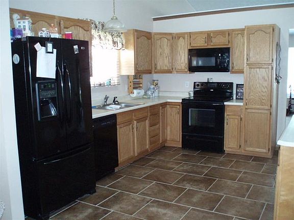 2nd image of 5826 Ericsson Way