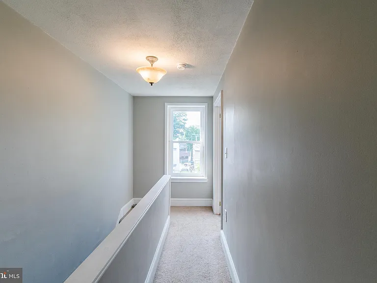 456 Lyceum Ave — Photo 23