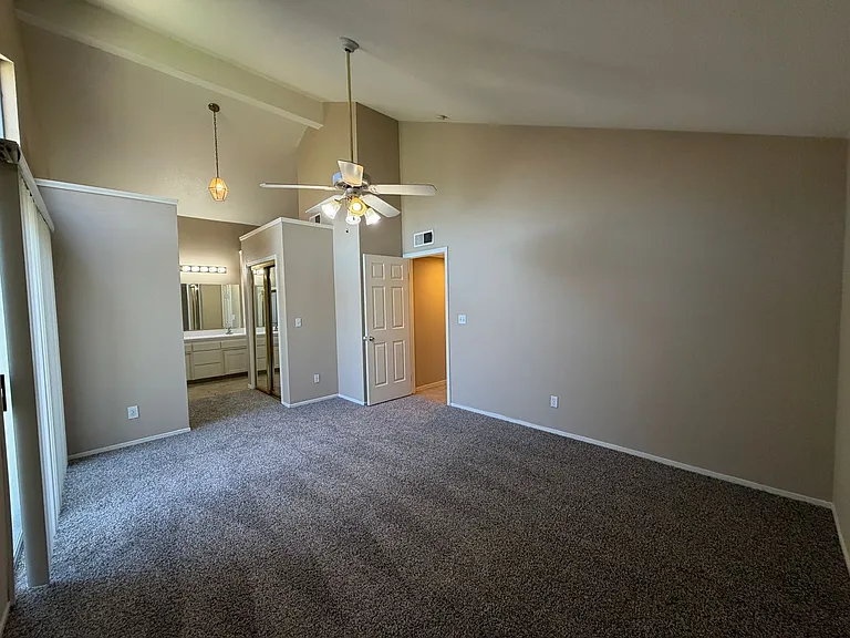 5246 W Magill Ave — Photo 11