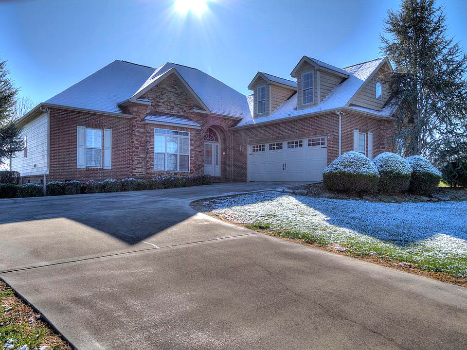 1st image of 108 Shannadoah Ln