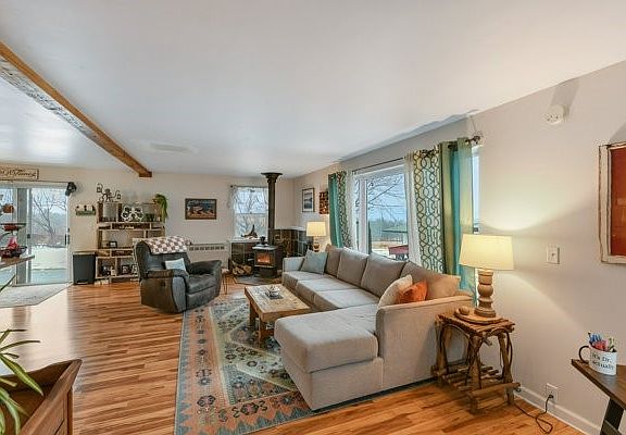 3rd image of 228 Hines Rd