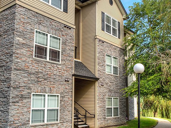 3rd image of 1770 92nd St Unit 3102