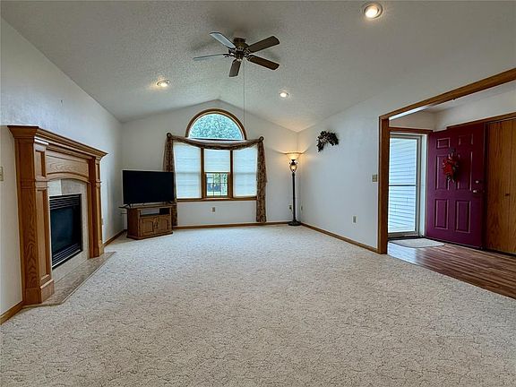 2nd image of 2321 5th Avenue