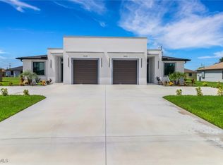 928/930 NE 8th Place Cpe, Coral, FL 33909