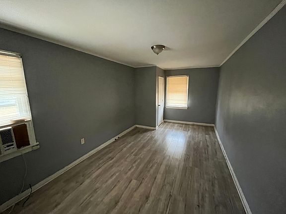 2nd image of 1761 Oglesby Pl #B