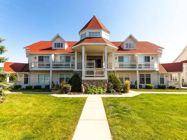 2123 Landings LANE, Delavan, WI 53115