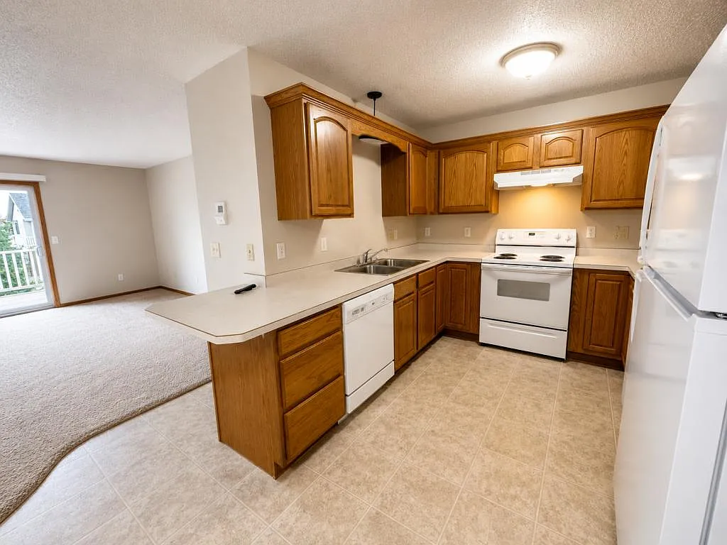 Building Photo - 4540 McKenzie Dr SE #4