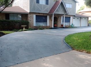 105 Amerson Ln, Castle Hills, TX 78213