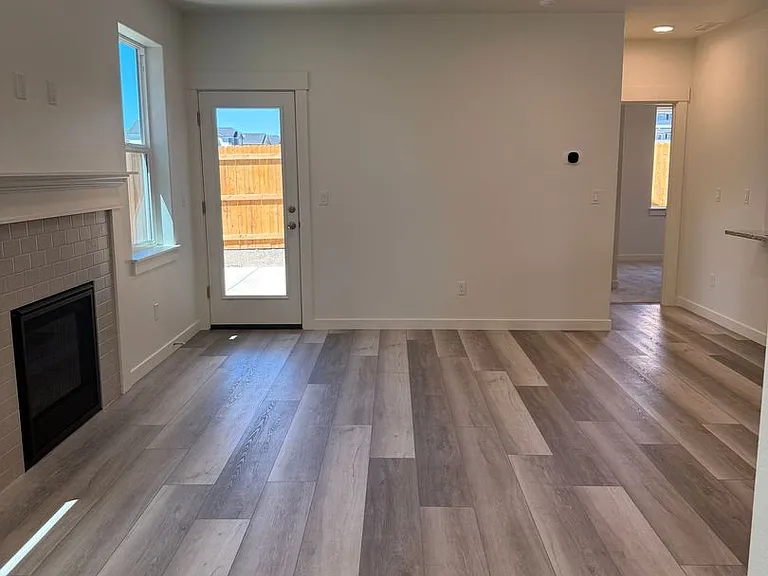 61073 NE Unity Pl — Photo 3