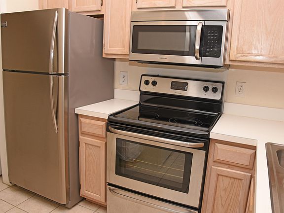 4th image of 201 Colima Ct Unit 1232