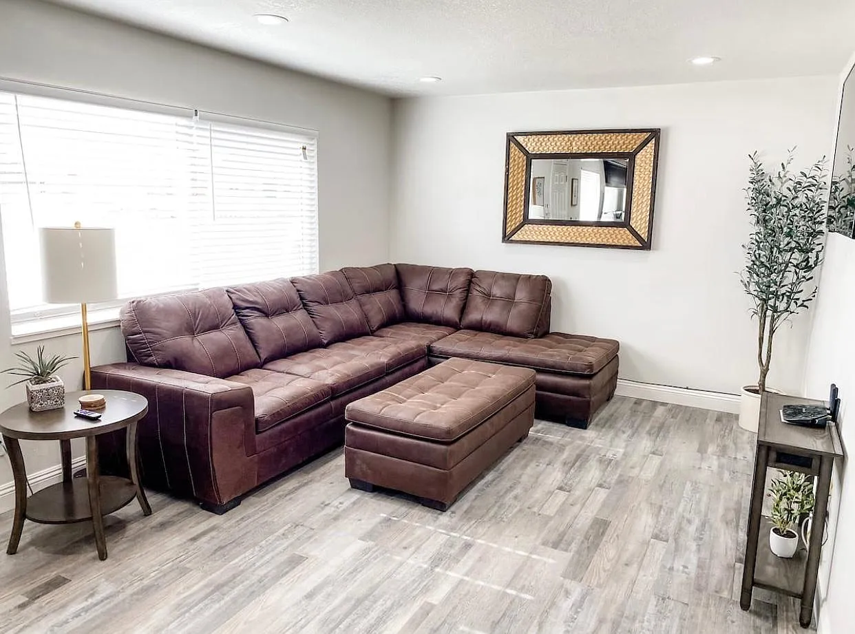 812 N Fairview St — Photo 3