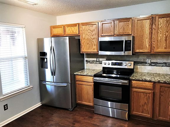4th image of 2302 Deermouse Way