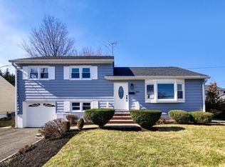 982 Raritan Rd, Clark, NJ 07066