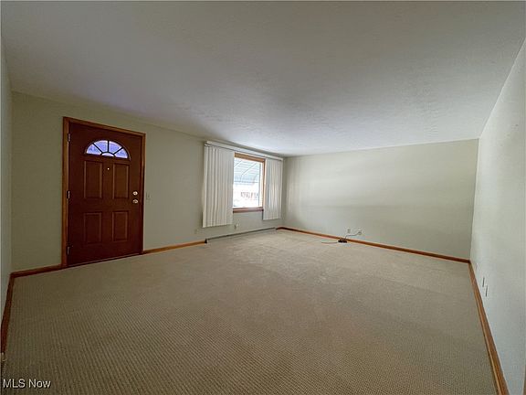 4th image of 1110 2nd St NE