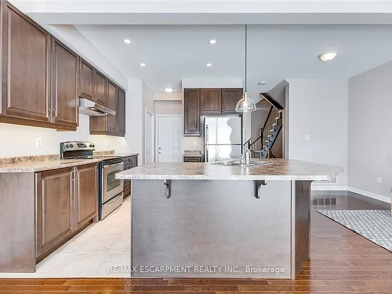 2340 Whistling Springs Cres — Photo 12